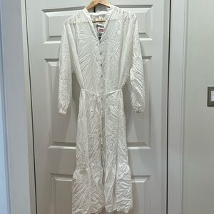 Nice white dress light weight w belt